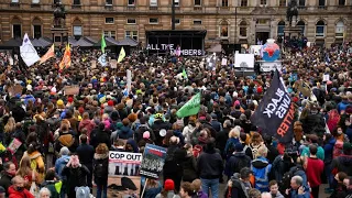 Klimakonferenz in Glasgow: Aktivisten werfen COP26-Teilnehmern Untätigkeit vor