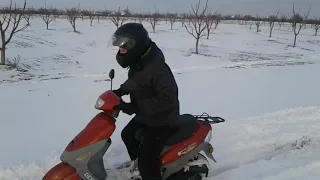 Шипованая  резина  снег скутер