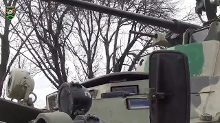 Ukraine's 71st Air Assault uses a captured Russian BTR-82A + 2A72 30mm autocannon & PKT machine gun