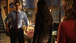 Smallville || Booster 10x18 (Clois) || Lois Gets a Promotion and Clark Shows His Clumsy Side [HD]