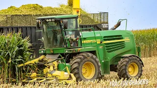 Corn Silage Harvest with John Deere 7450 Forage Harvester and Mack Trucks