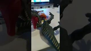 tarbosaurus vs suchomimus