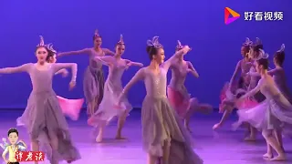 中国舞 chinese dance Asia Dance 北舞附中古典舞《有凤来仪》，舒展的动作尽显女性柔美，漂亮