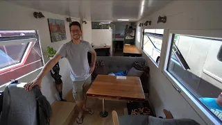 Wohnung weg und frei: Nils lebt im komplett selbstgebauten Wohnmobil. 11m Vanlife, Design, Qualität.