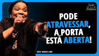PODE ATRAVESSAR, A PORTA ESTÁ ABERTA | Raquel Lima