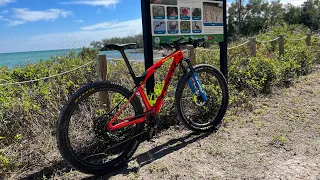 Dream Build TREK SUPERCALIBER - Custom - Racing - under the sun - Beach Trail SRAM AXS - walk around