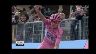 giro d'Italia 2024 - quindicesima tappa - Arrivo a Livigno- super Pogacar