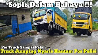 Sopir Dalam Bahaya || Truck Jumping Tinggi Nyaris Hantam Pos Polisi Di Batu Jomba