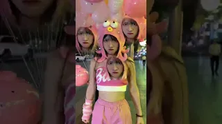 Lê Bống thực hiện thử thách nhảy giữa hồ để đu trend TikTok bóng bay heo hồng 🐽 | Shorts