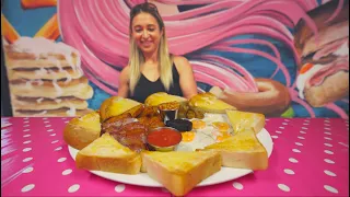 Only 12 Minutes To Finish?! | Greasy Pig's Full English Breakfast Challenge