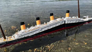 Sinking of Titanic Model at the Lake ( Titanic Splits in Half )