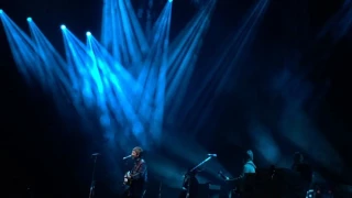 Noel Gallagher- Wonderwall