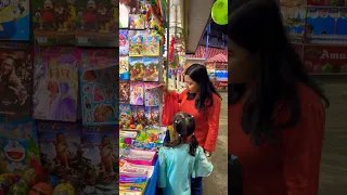 Badi Behen Ne Chotti Ko Sticker Dilaya #shortvideo #sister #siliguri #momandreedishna