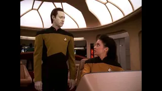 Star Trek : TNG - Data Assertively Takes Command