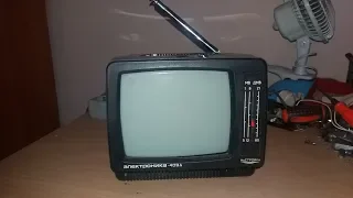 Розбір радянського телевізора Электроніка 409Д з купою золота, платини і палладія