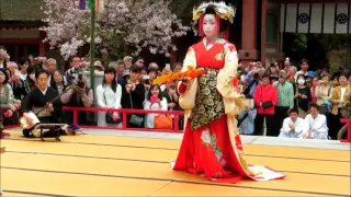 奉納舞　鶴の声　葵太夫さんの華麗なる舞必見ですよ