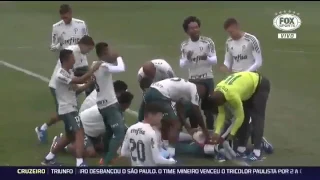 Roger Guedes Jogador do Palmeiras recebe uma trollagem inesquecível !!