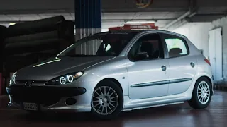 Lowered Peugeot 206