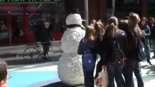 Scary Snowman Prank In New York Video.flv