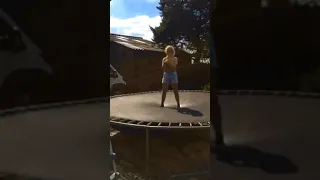 Tuto: Comment faire le Flip Arrière sur trampoline?😃