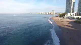 Tomas profesionales con Dron en playa