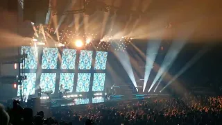 Papaoutai - Stromae - Avant première - Accor Hôtel Arena (Bercy)