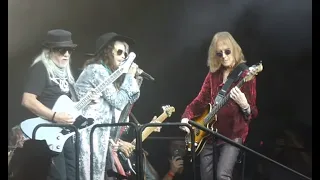 AEROSMITH played 1st show of "Peace Out" farewell tour in Philadelphia - video and setlist posted