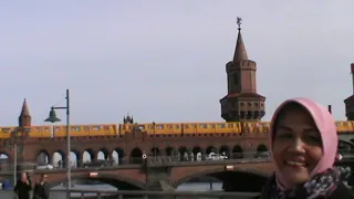 ERMYNA SERI VISITED BERLIN GREAT WALL IN 2013