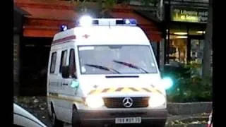 Croix Rouge Ambulance Responding Paris - Bizarre Siren