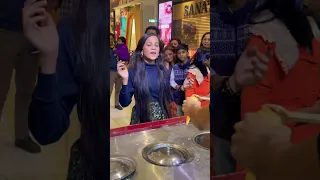 Cute girl at packages mall Lahore ISTANBUL DONDURMA #icecream #turkishicecream