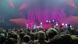 Machine Gun Kelly - I Think I'm OKAY (Live @ AFAS Live, Amsterdam) 12-10-2022