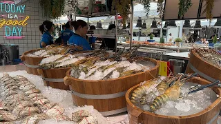 Cheap seafood at Jodd Fair Night Market, Thailand.