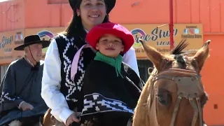 DESFILE Y JINETEADA CENTRO TRADICIONALISTA  EL TROPERO DE  ARMSTRONG