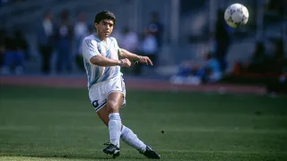 Diego Maradona ● When Football Becomes Art [Rare Footage]