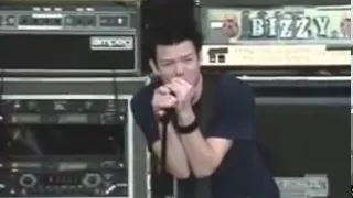 Sum 41 -  Still Waiting (live)