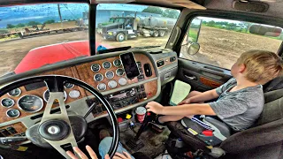 Savage skills! Youngest-ever trucker flawlessly shifts 13 gears in Peterbilt 379