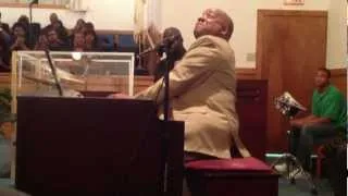 Dr. Moses Tyson performs at Shiloh Baptist Church