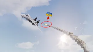 high-speed anti-aircraft missiles of Ukrainian army goes straight to Russian F-14BTOMCAT fighter jet