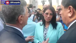 LO DEJÓ CLARITO: Ramos Allup y Cilia Flores conversando afuera de la AN