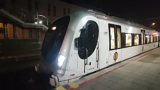 Euskotren serie 950 saliendo de Eibar con destino Ermua