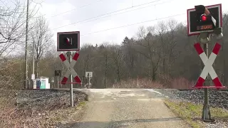 Bahnübergang "Hardenberger Weg", Velbert ++ 2 Züge-Anzeige ++ sechs Wecker