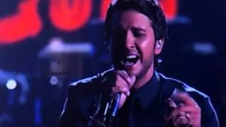 Luke Bryan performing at Lionel Richie special