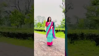 Badal barsha bijuli #rainyday #nepalisong #danceshorts #teagarden #trendingshorts