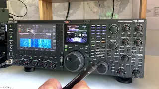 Working a pile-up with the Platinum Jubilee 'MQ0' call using the Kenwood TS990