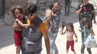 Reports: Syrian families trickle out of Aleppo