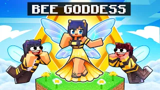 Becoming a BEE GODDESS in Minecraft!