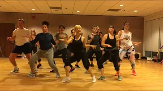 “THREE TO TANGO” by Pitbull - Dance Fitness Workout by Valeoclub