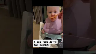 Дочка плюется едой 😱 #ребенок #семейныйканал