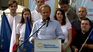 Donald Tusk o fabryce Izery w Jaworznie - Chcą wyciąć las pod fabrykę ekologicznych samochodów