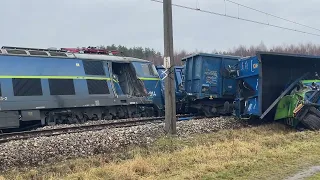 Gołuchów. Zderzenie samochodu ciężarowego z pociągiem (05.01.2022)